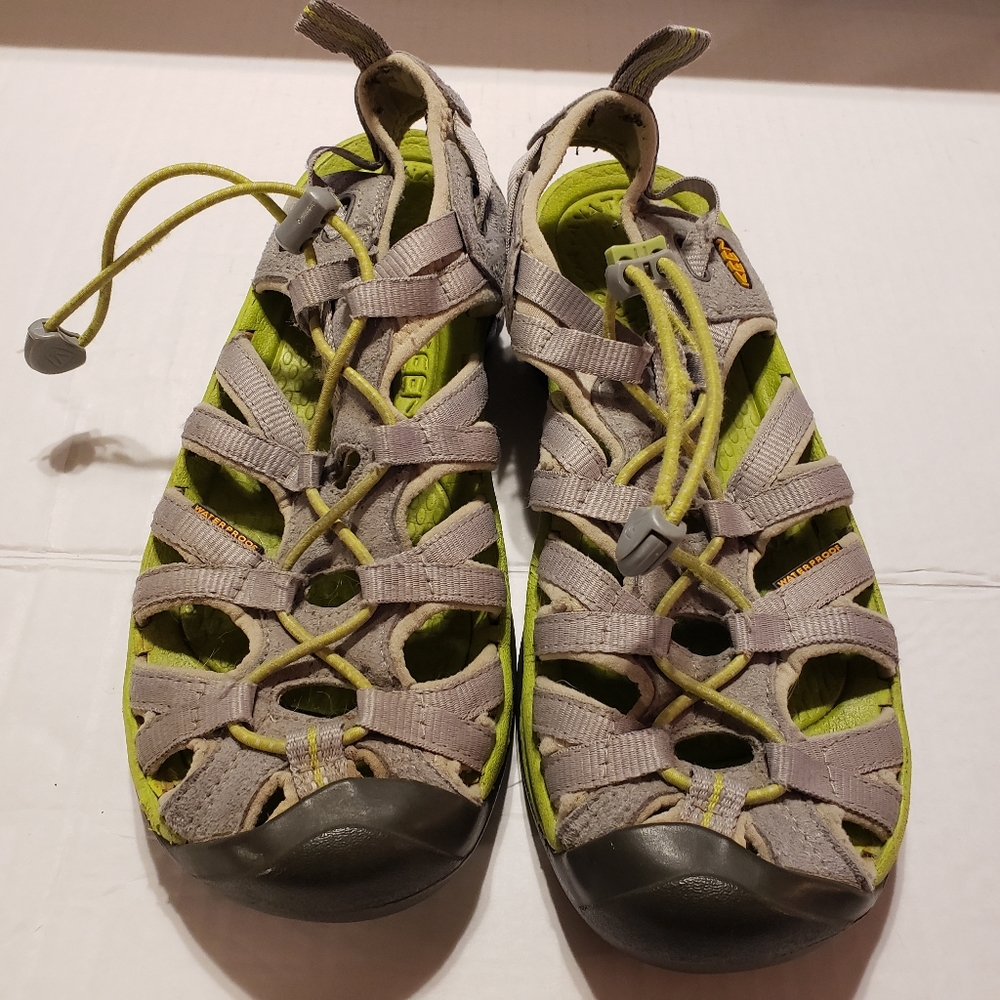 Keen Whisper Women's Size 7.5M Waterproof Fisherman Sport Sandal Pre-Owned